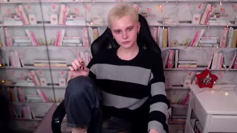 Snapshot of demianenglen chatting on 01.16.25 demianenglen online show from 01.16.25