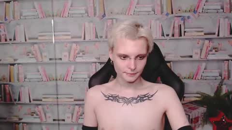 Snapshot of demianenglen chatting on 03.03.25 demianenglen online show from 03.03.25