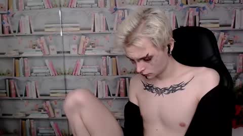Snapshot of demianenglen chatting on 03.12.25 demianenglen online show from 03.12.25