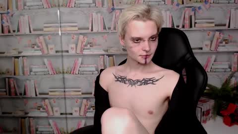 Snapshot of demianenglen chatting on 03.12.25 demianenglen online show from 03.12.25