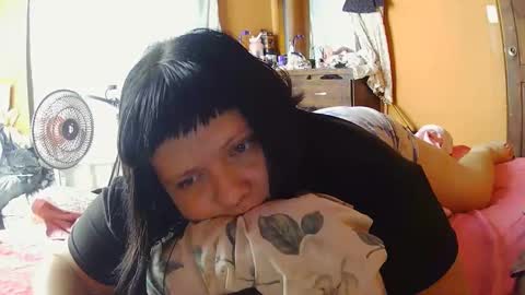 Snapshot of demonchubbygirl chatting on 05.21.26 demonchubbygirl online show from 05.21.26