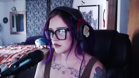 Demoness Mina online show from 10.21.25