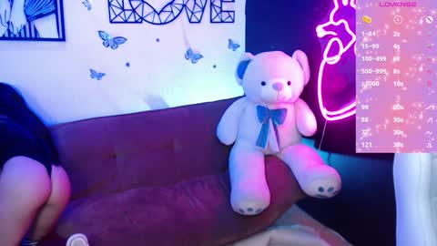 Snapshot of demyanderson_ chatting on 02.08.25 Demy online show from 02.08.25