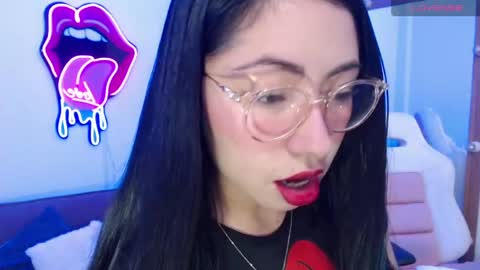 Snapshot of demyanderson_ chatting on 04.21.26 Demy online show from 04.21.26