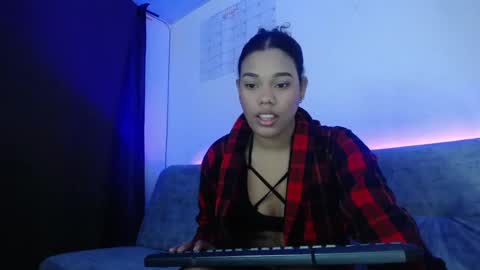 Snapshot of dena_k_ chatting on 10.05.25 Dena k s online show from 10.05.25