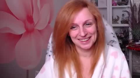 Snapshot of denhiey_here chatting on 12.19.24 denhiey online show from 12.19.24