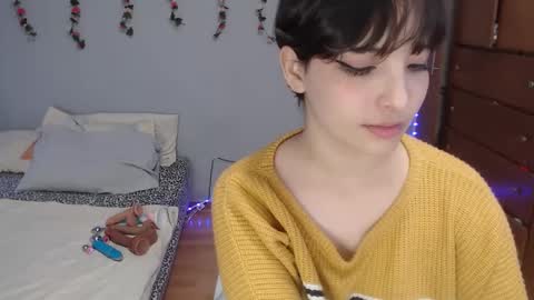Snapshot of deni_bloom chatting on 12.27.24 Denisse    schedule Monday to Friday 1300-1900 mexican time Saturday-maybe it could be a surprise IDEPENDENT MODEL online show from 12.27.24