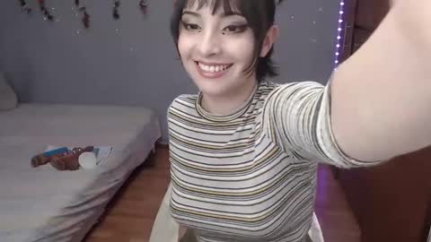 Snapshot of deni_bloom chatting on 02.20.25 Denisse    schedule Monday to Friday 1300-1900 mexican time Saturday-maybe it could be a surprise IDEPENDENT MODEL online show from 02.20.25
