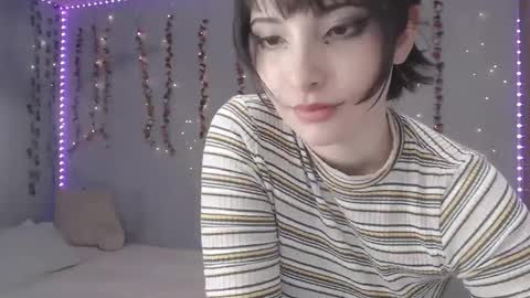Snapshot of deni_bloom chatting on 02.21.25 Denisse    schedule Monday to Friday 1300-1900 mexican time Saturday-maybe it could be a surprise IDEPENDENT MODEL online show from 02.21.25