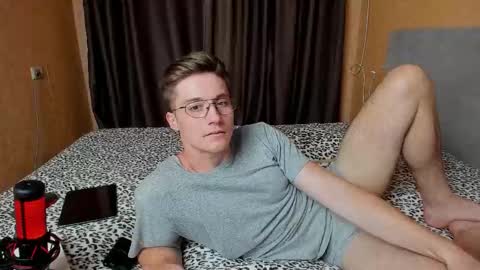 Snapshot of deni_boy99 chatting on 09.21.25 Deni online show from 09.21.25