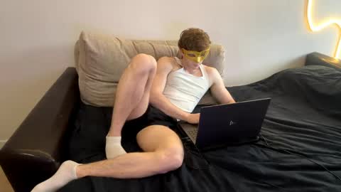 Snapshot of deniel_horny chatting on 05.12.26 Deni online show from 05.12.26
