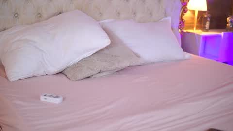 denisedevilles online show from 01.22.25