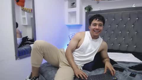 Snapshot of denizer_healer chatting on 11.02.25 DENIZER online show from 11.02.25