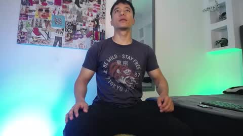 Snapshot of denizer_healer chatting on 11.11.25 DENIZER online show from 11.11.25