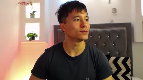 Snapshot of denizer_healer chatting on 11.20.25 DENIZER online show from 11.20.25