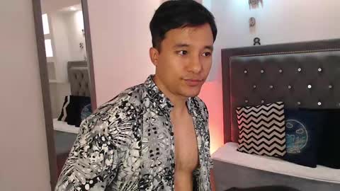 Snapshot of denizer_healer chatting on 11.24.25 DENIZER online show from 11.24.25