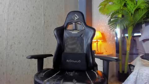 dennis_cox_ online show from 02.16.25