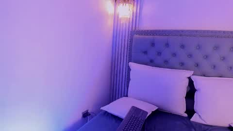 Snapshot of dennise_sinclair chatting on 02.11.26 Denisse online show from 02.11.26