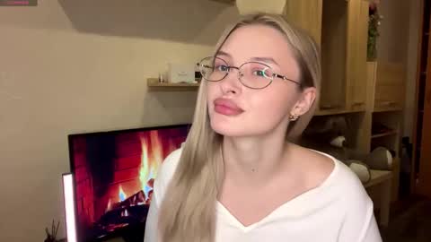 Vi  Victoria online show from 11.09.25