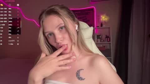 Vi  Victoria online show from 04.18.26