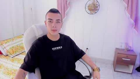 Snapshot of dereck_boy8 chatting on 10.02.25 Dereck Boy online show from 10.02.25