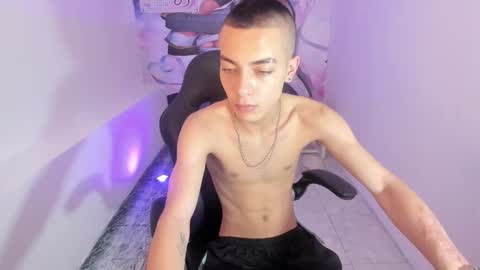 Snapshot of dereck_boy8 chatting on 11.12.25 Dereck Boy online show from 11.12.25