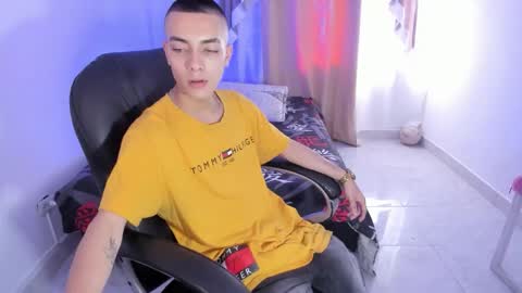 Snapshot of dereck_boy8 chatting on 11.24.25 Dereck Boy online show from 11.24.25