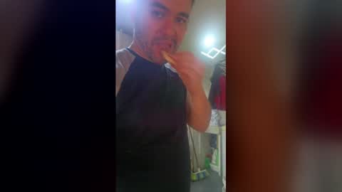 Dereck Mills3 online show from 04.15.26