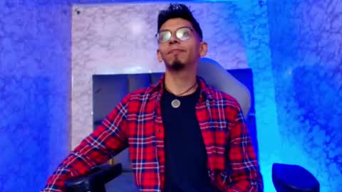 Dereck online show from 12.17.25