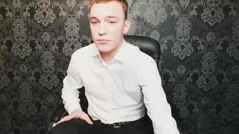 Snapshot of derek_banville chatting on 10.28.25 Derek online show from 10.28.25