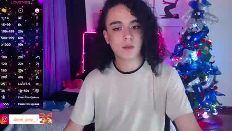Snapshot of derek_grey1 chatting on 12.26.24 Derek independent online show from 12.26.24