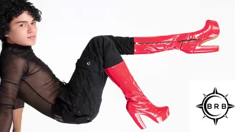 Snapshot of derek_grey1 chatting on 12.30.24 Derek independent online show from 12.30.24