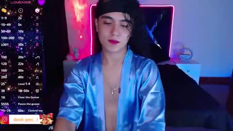 Snapshot of derek_grey1 chatting on 01.12.25 Derek independent online show from 01.12.25