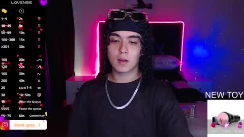 Snapshot of derek_grey1 chatting on 02.10.25 Derek independent online show from 02.10.25