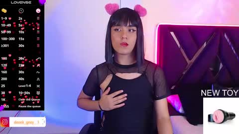 Snapshot of derek_grey1 chatting on 02.23.25 Derek independent online show from 02.23.25