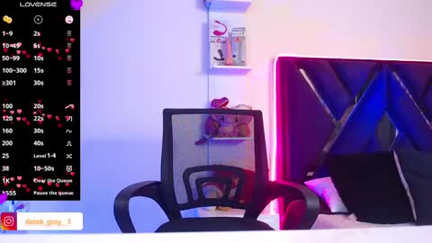 Snapshot of derek_grey1 chatting on 02.28.25 Derek independent online show from 02.28.25