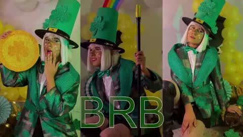 Snapshot of derek_grey1 chatting on 03.09.25 Derek independent online show from 03.09.25