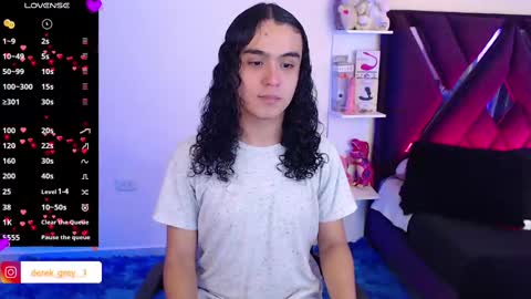 Snapshot of derek_grey1 chatting on 03.12.25 Derek independent online show from 03.12.25