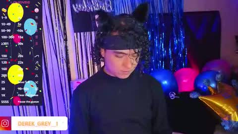 Snapshot of derek_grey1 chatting on 09.17.25 Derek independent online show from 09.17.25