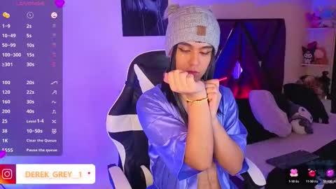 Snapshot of derek_grey1 chatting on 09.19.25 Derek independent online show from 09.19.25