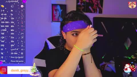 Snapshot of derek_grey1 chatting on 12.16.25 Derek independent online show from 12.16.25