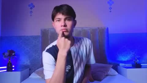 Snapshot of derek_sinn chatting on 02.23.26 derek_sinn online show from 02.23.26