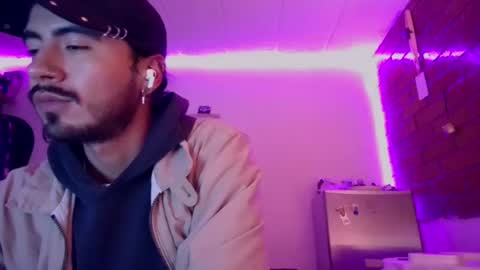 Snapshot of derek_smoke chatting on 07.18.26 Derek smit online show from 07.18.26