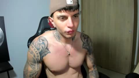 derekmuller11 online show from 04.08.26