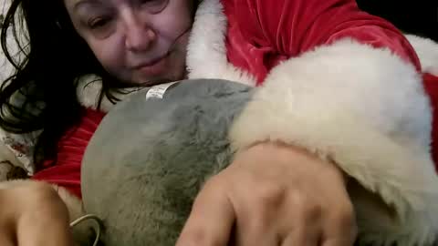 Snapshot of deroseblack chatting on 12.18.24 deroseblack online show from 12.18.24