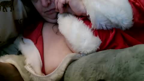 Snapshot of deroseblack chatting on 12.20.24 deroseblack online show from 12.20.24