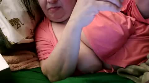 Snapshot of deroseblack chatting on 12.23.24 deroseblack online show from 12.23.24