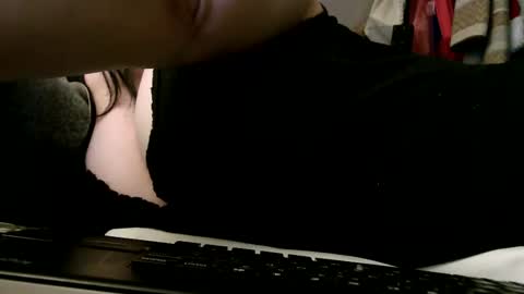 Snapshot of deroseblack chatting on 02.18.25 deroseblack online show from 02.18.25
