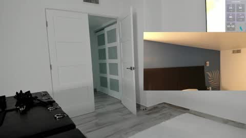 Snapshot of derrick973 chatting on 03.03.25 poundmyassplsddy77 online show from 03.03.25