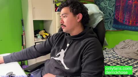 Derrick Hose online show from 03.08.25